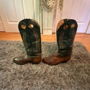 Tony Lama men’s western style cowboy boot